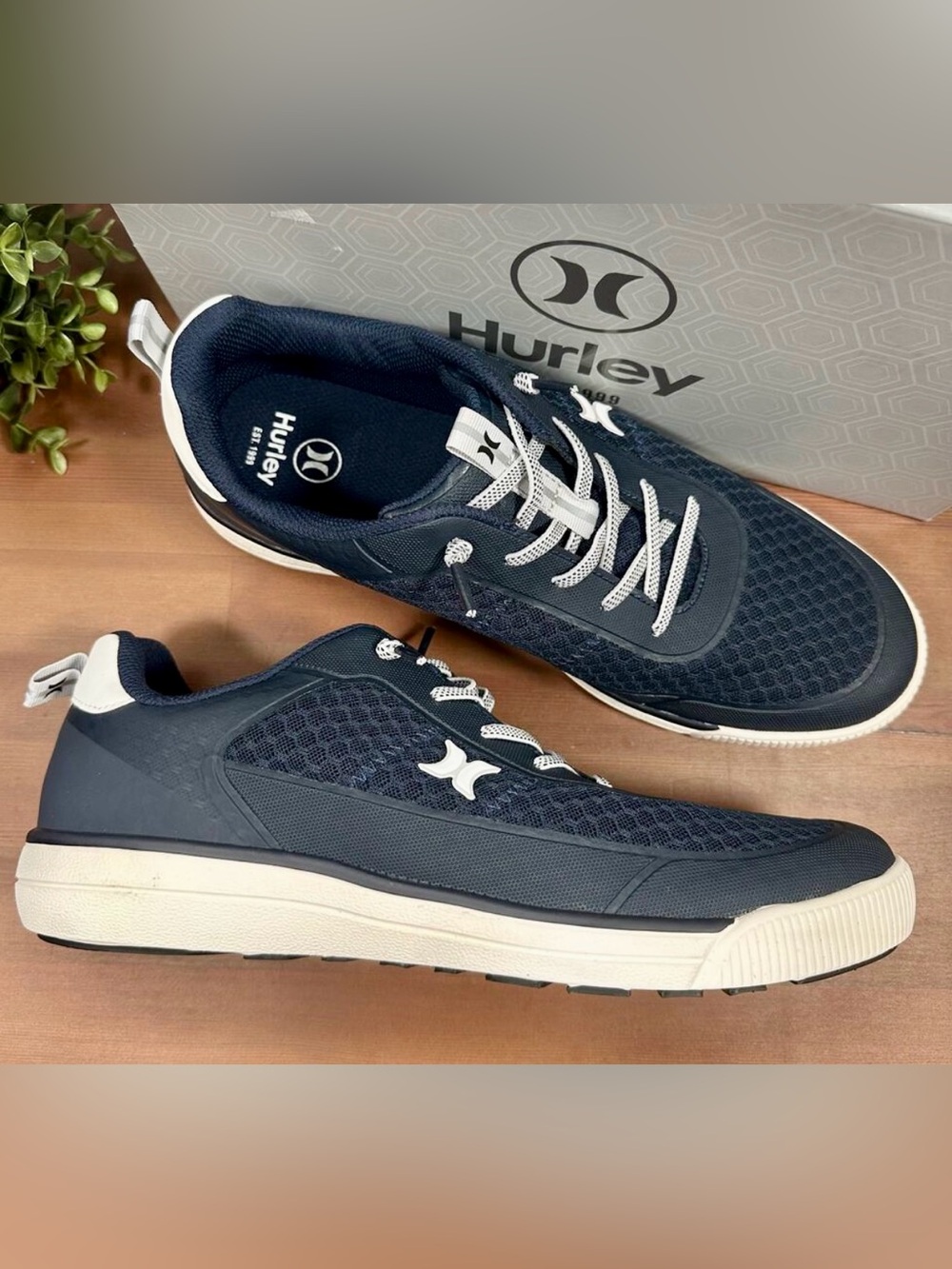 Hurley Navy and White Mesh Low-Top Sneakers